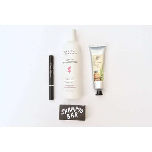 Veggie Vision - La crème pour les mains au karité à la noix de coco tropicale est la crème pour les mains la plus addictive et la plus odorante que nous ayons jamais essayée...