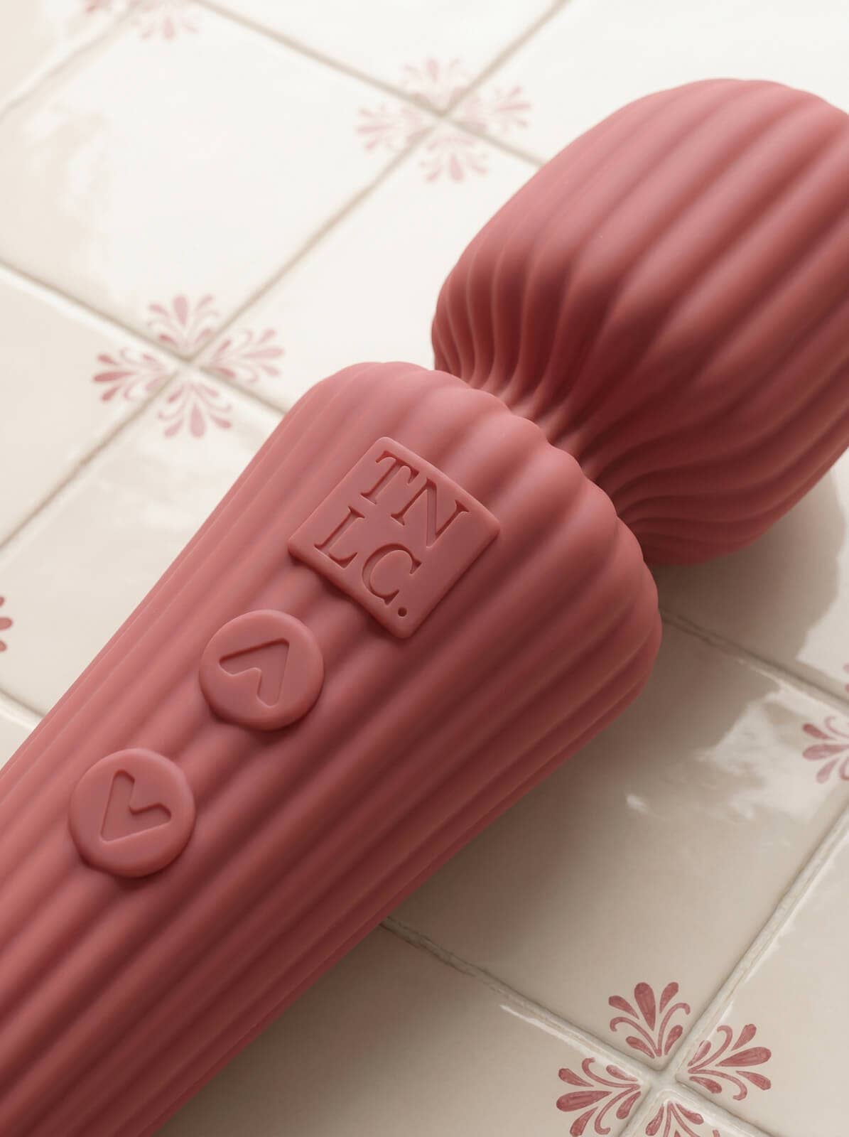 Tulsi | Strong, Rumbly & Versatile Wand Vibrator