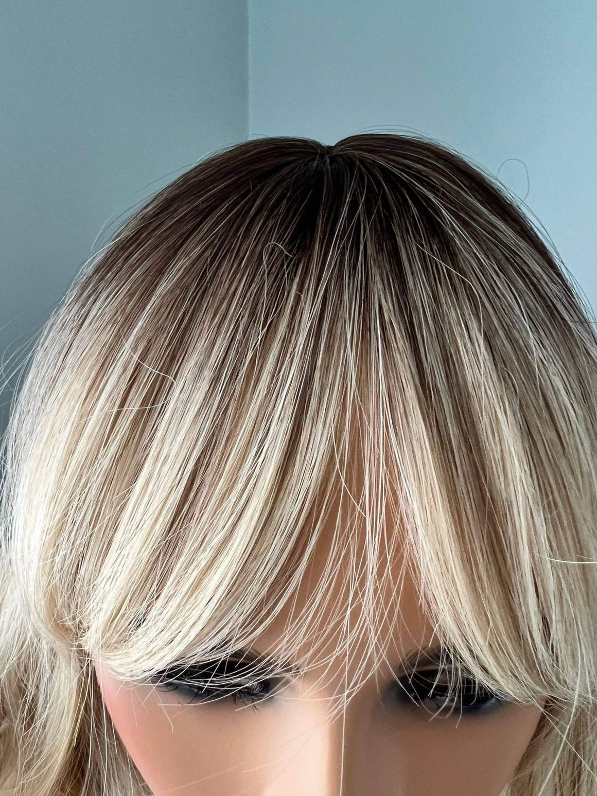 Farah Wavy Blonde Wig with Bangs