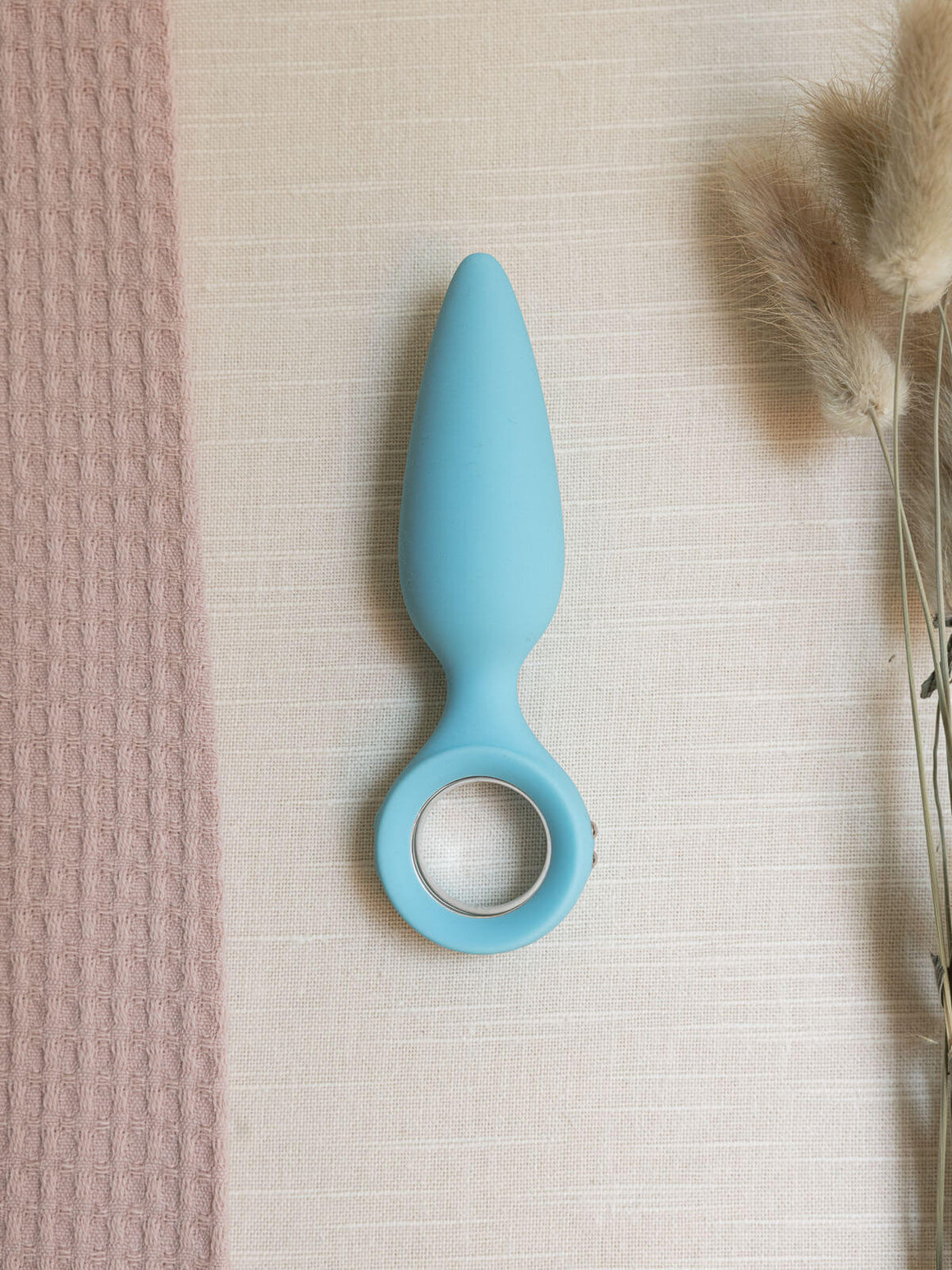 Quince | Buttery Smooth Vibrating Butt Plug