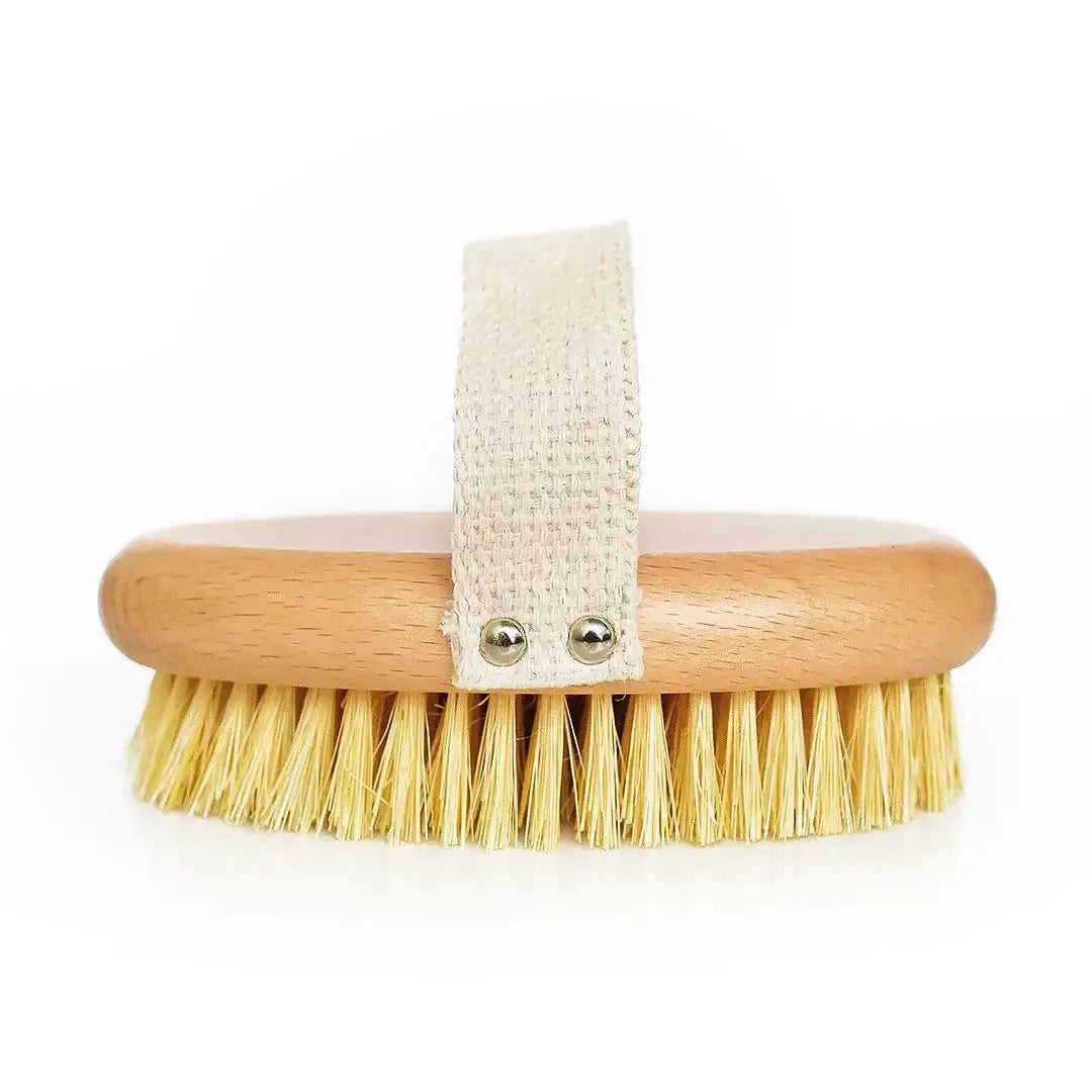 Sisal Bristle Body Brush - Smile Boutiques with natural sisal bristles and a wooden handle, perfect for dry brushing.