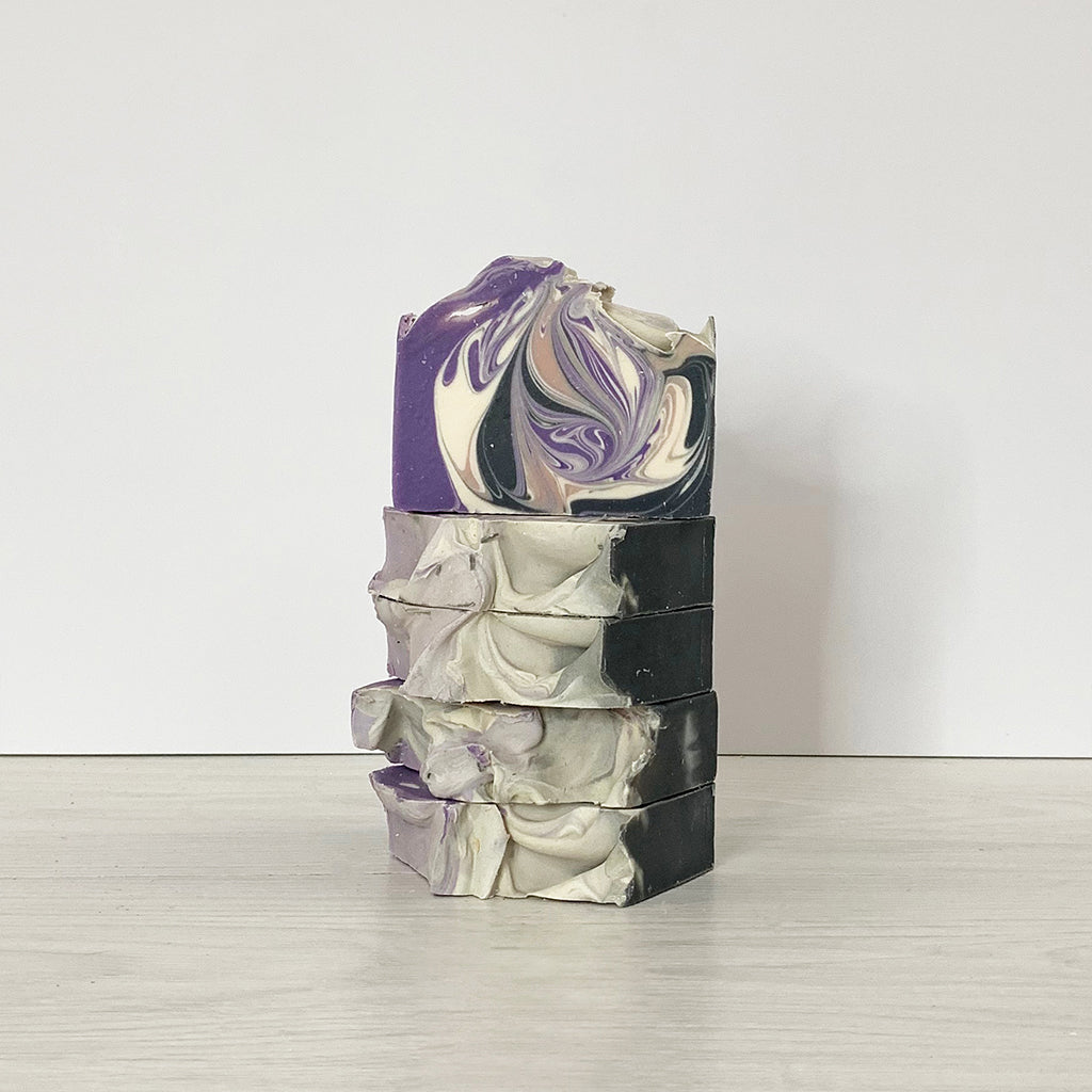 SOAP SAVER POUF & HANDMADE SOAP SET-Live in the Light Naturally Ltd