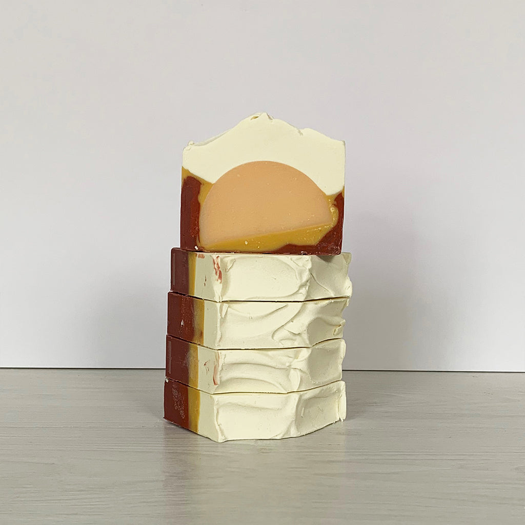 SOAP SAVER POUF & HANDMADE SOAP SET-Live in the Light Naturally Ltd